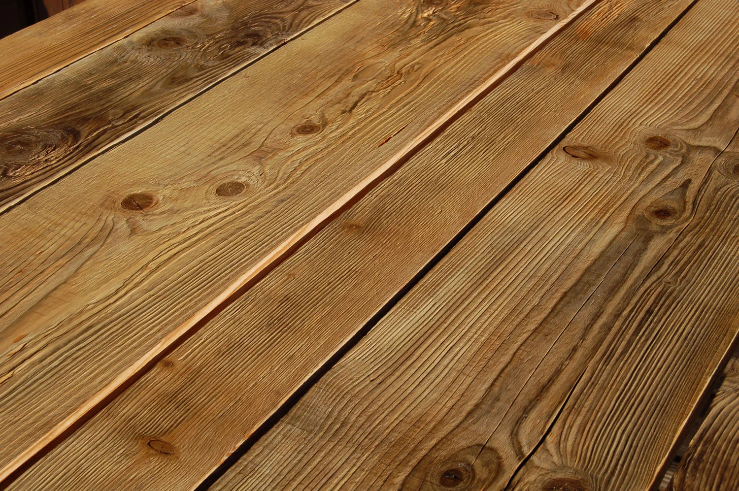 Outdoor Table2.jpg