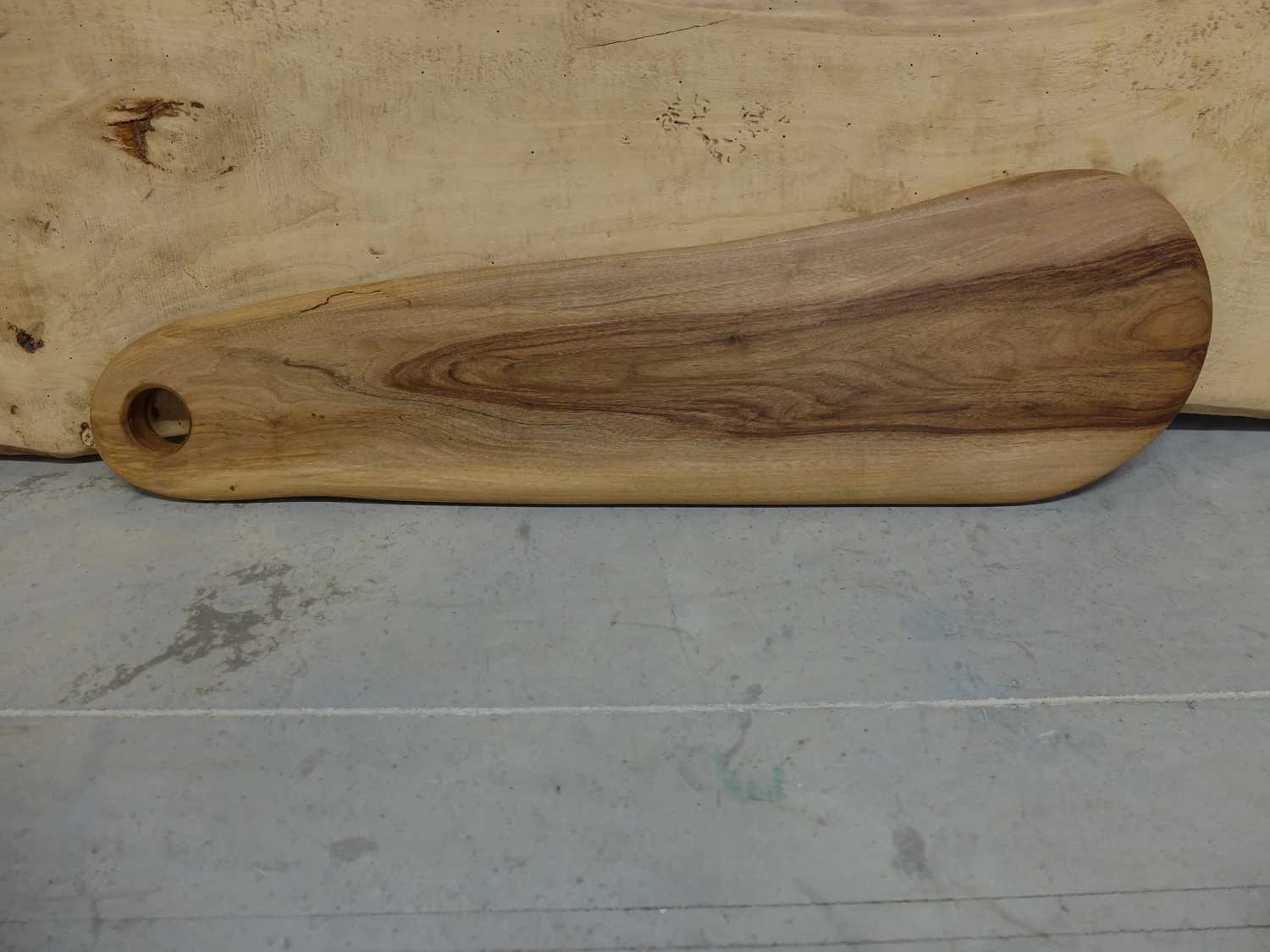 Large serving board