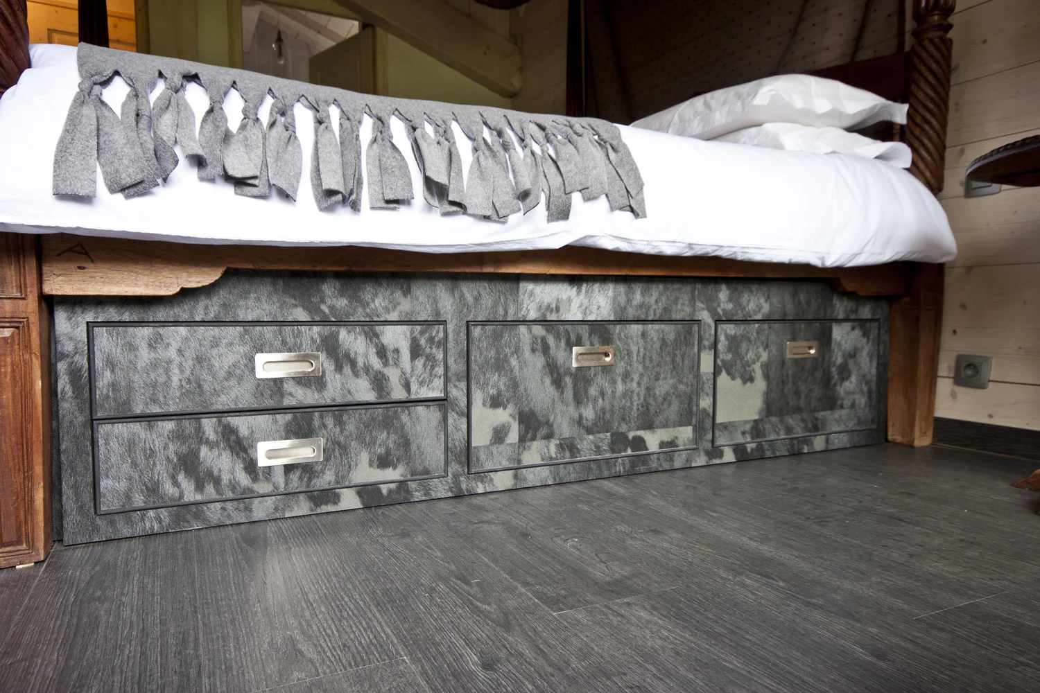 Underbed Storage4.jpg
