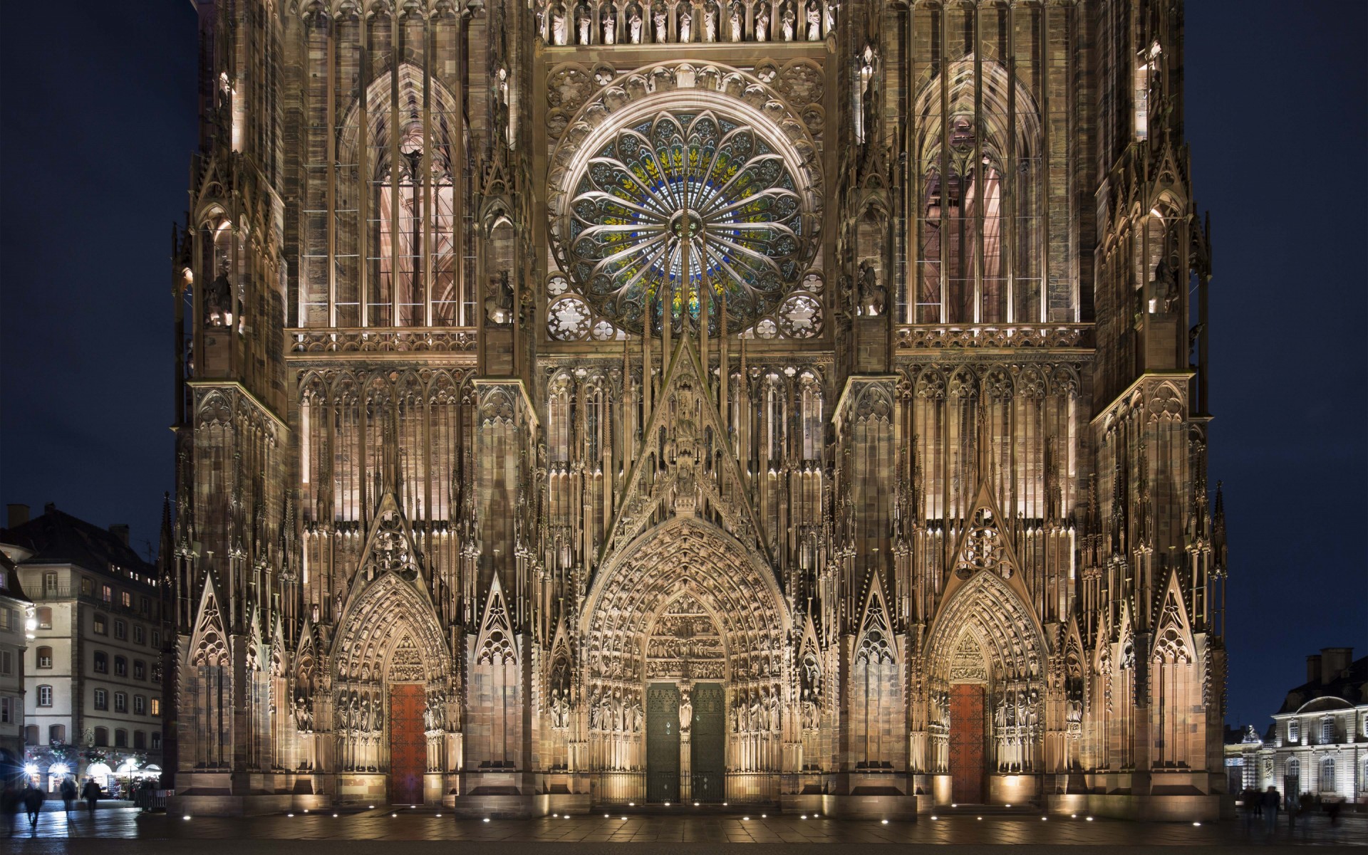 LumenPulse Catedral Strasbourg 2.jpg