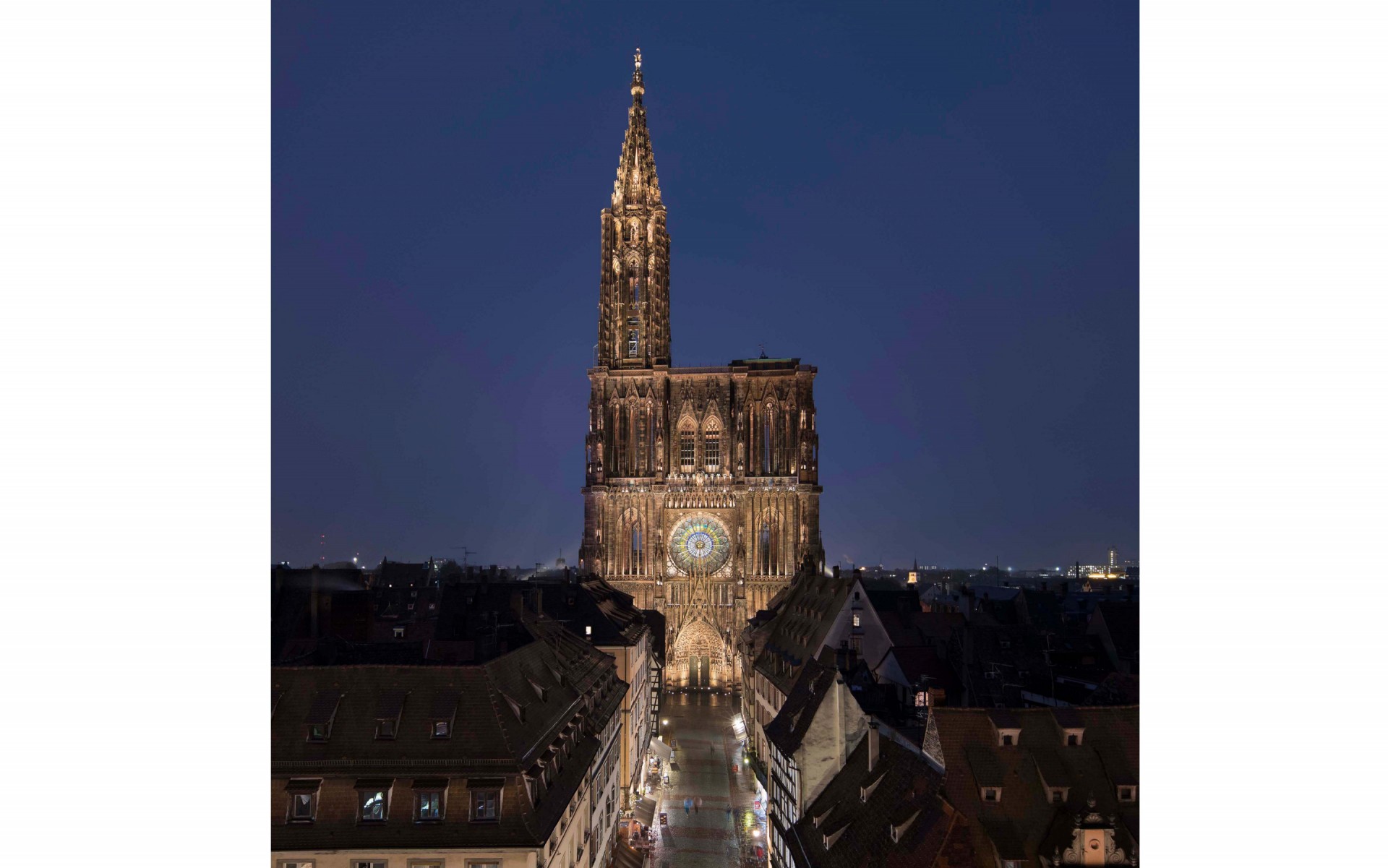 LumenPulse Catedral Strasbourg 3.jpg