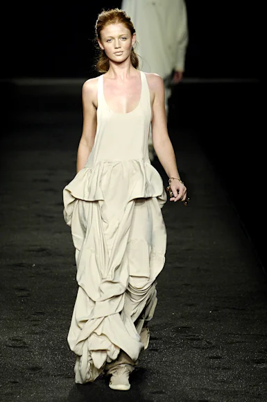 173024-desfiles-osklen-saopauloinverno2006rtw-104.jpg