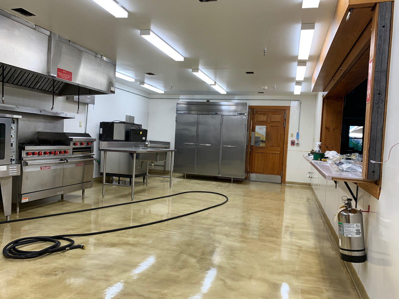 kitchen shiny floor.jpg