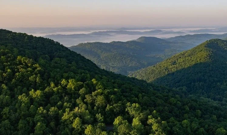 From the Archive: The Importance of Background Theory, or Why James Hall Left Mountains out of his Theory of Mountain Building