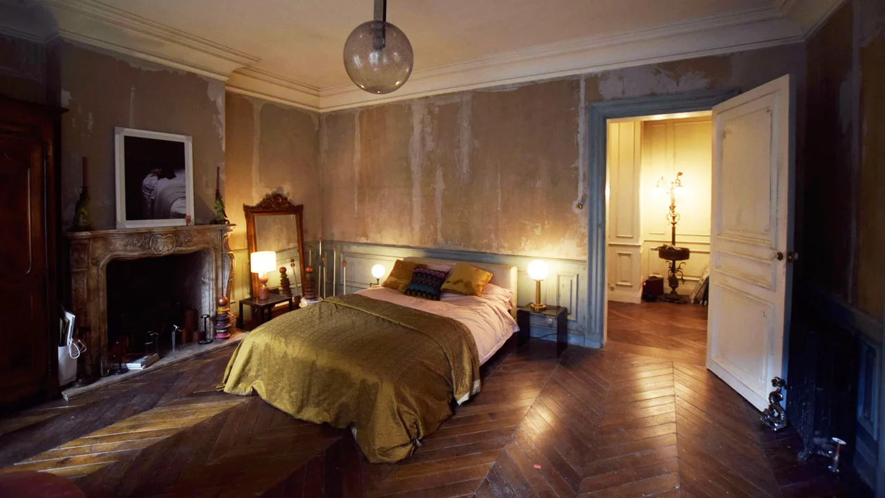 Villanelle’s Parisian apartment @bbcamerica @killingeve