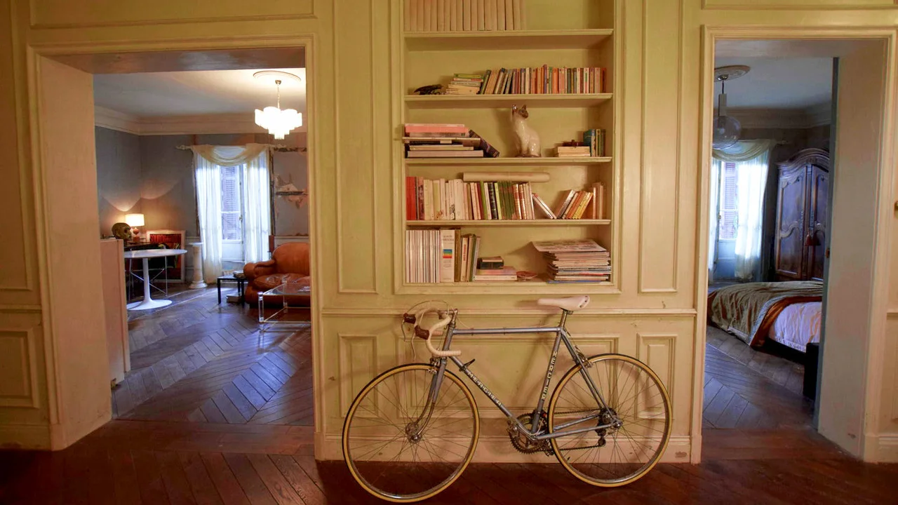 Villanelle’s Parisian apartment @bbcamerica @killingeve