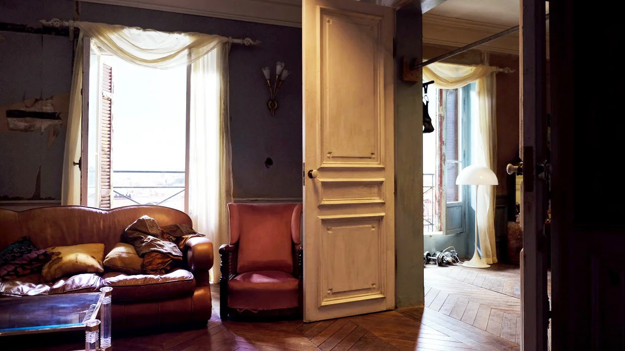 Villanelle’s Parisian apartment @bbcamerica @killingeve
