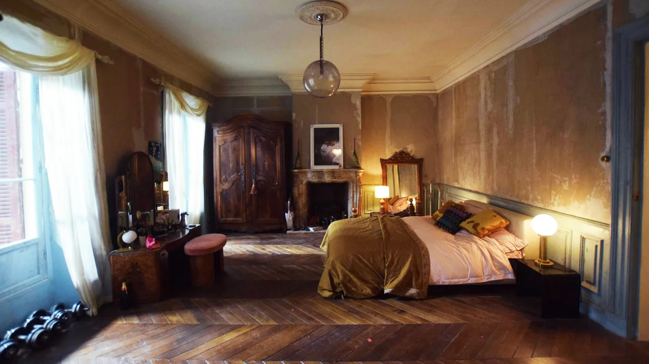 Villanelle’s Parisian apartment @bbcamerica @killingeve
