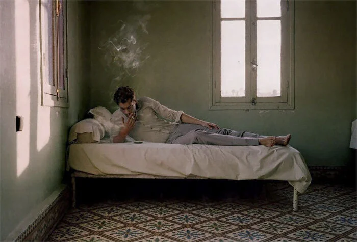 Russia during the 1990s by Lise Sarfati