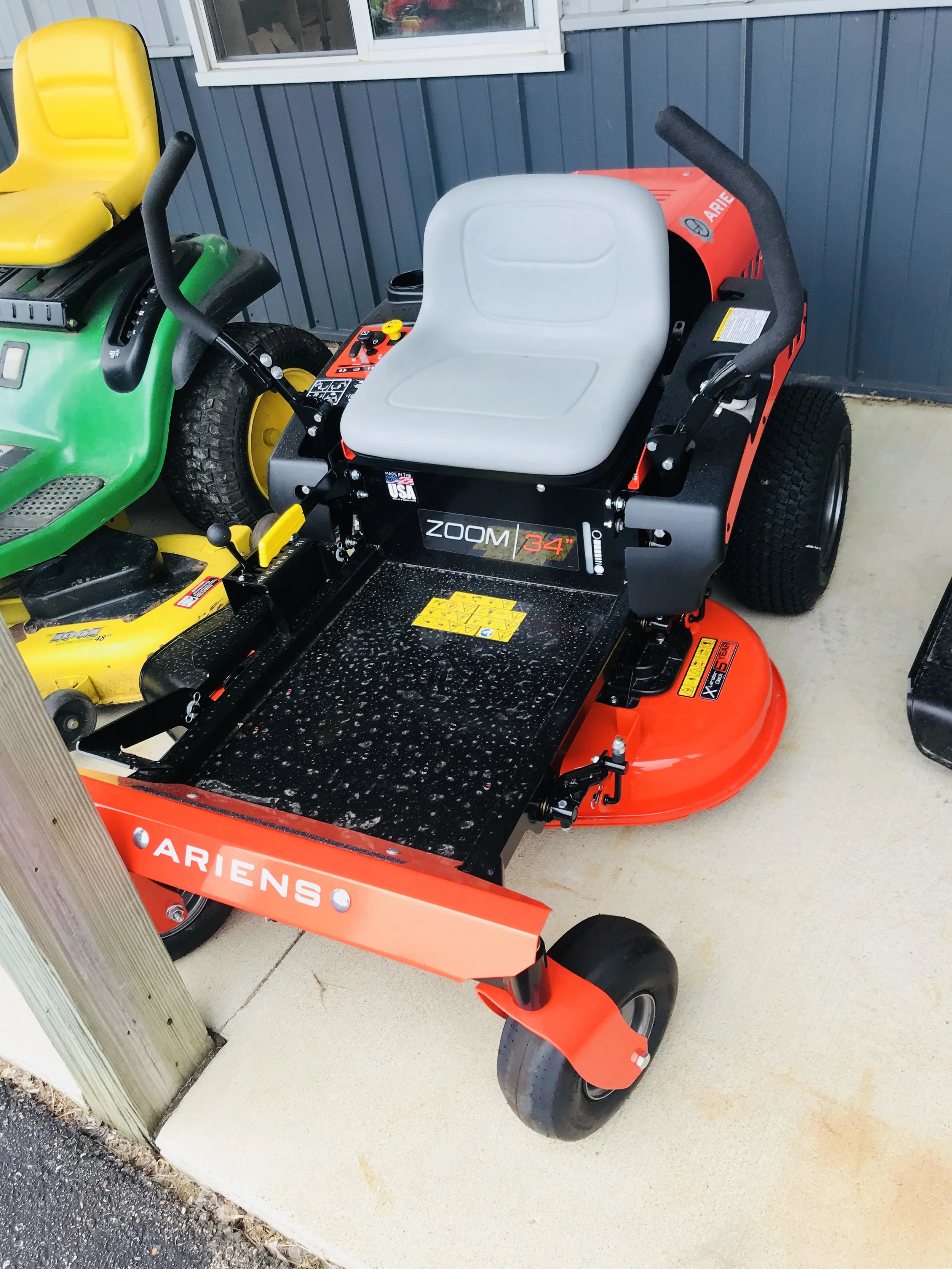 34 Inch Smallest Zero Turn Mower On The Market Ariens EDGE Series