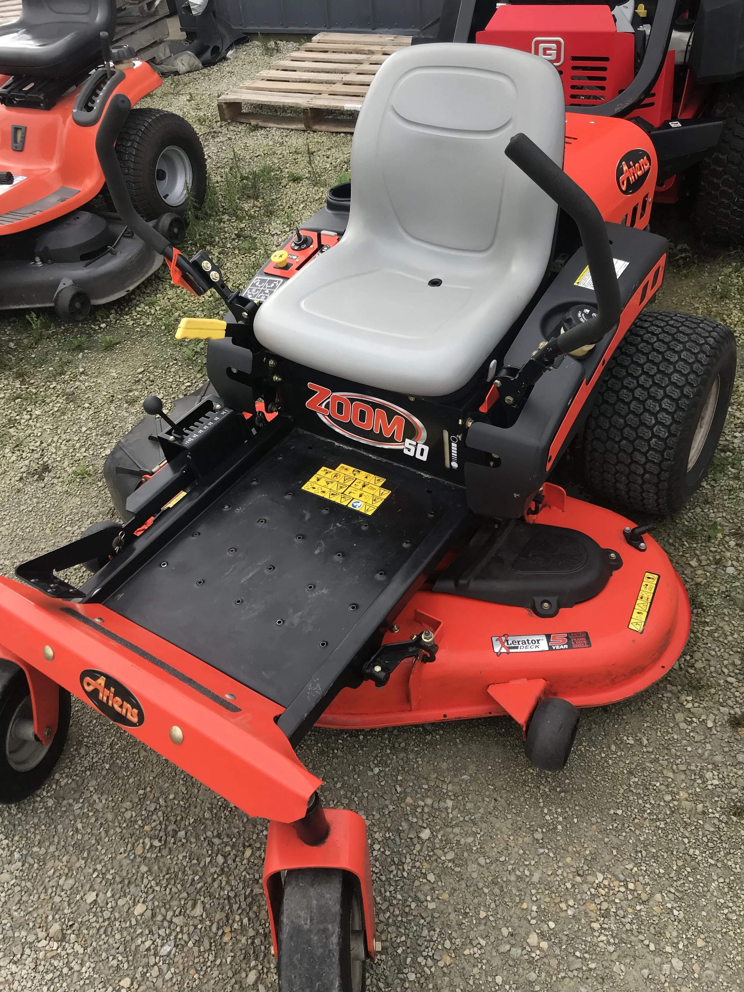 Ariens Zoom 50 1.jpg