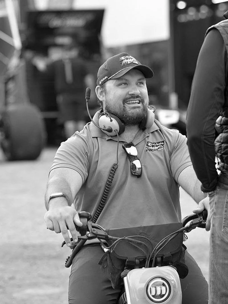 When the homeless dude gets a dollar
&bull;
Caption stolen from @sdstearns4
Photo stolen from @maritimemac1