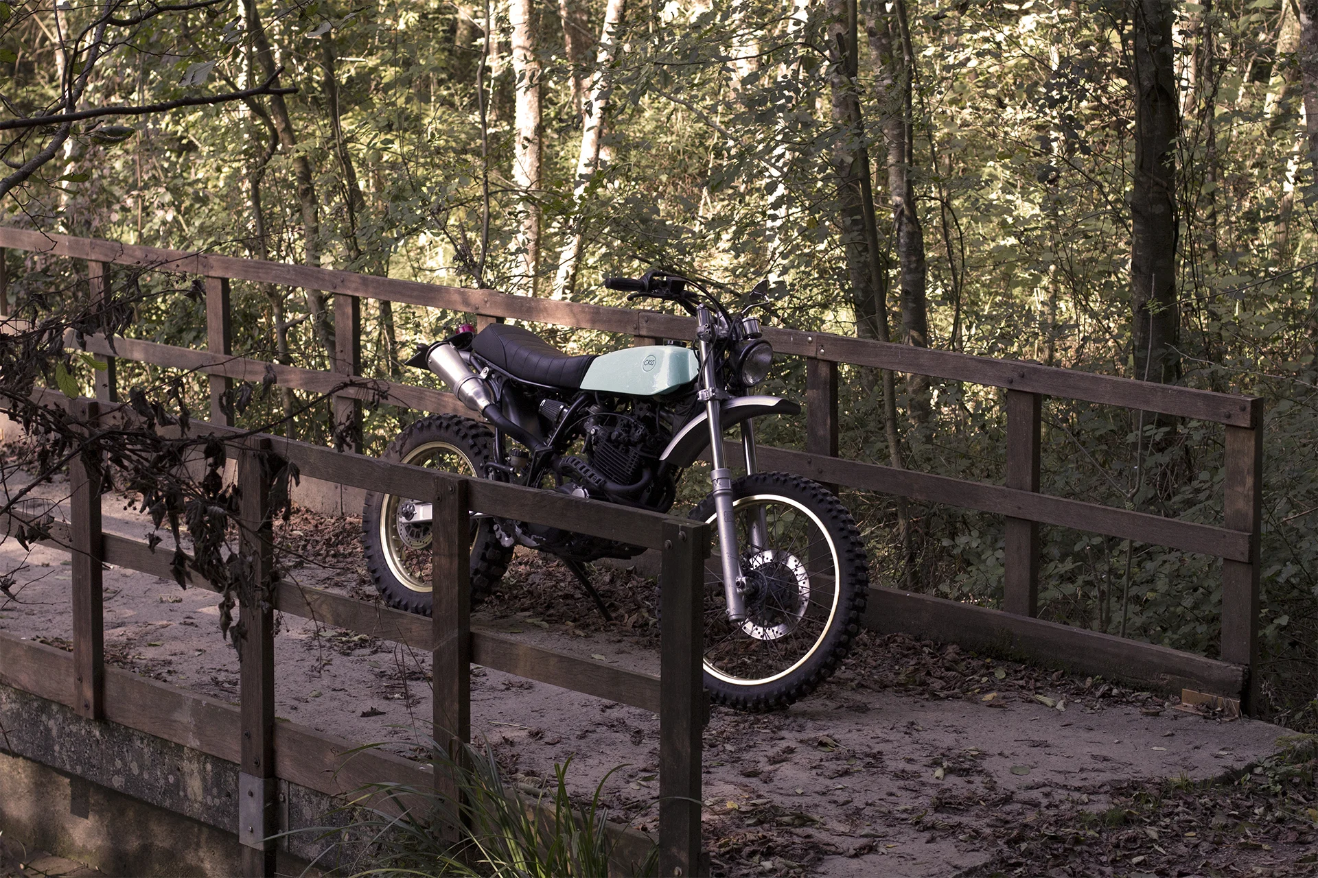 yamaha_xt600_scrambler_fondo1 copia.jpg