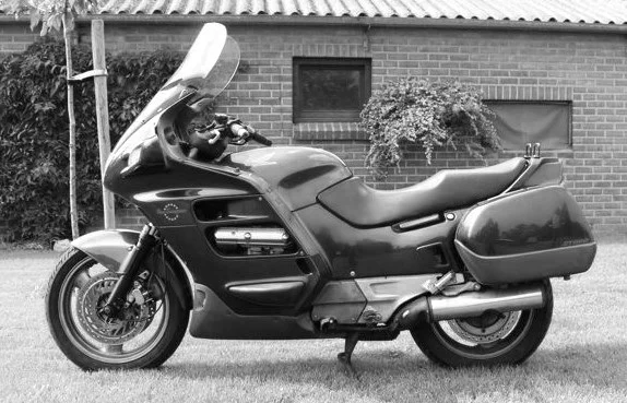CRSS #68: HONDA ST 1100 PANEUROPEAN CRSS PROJECT - UNDER CONSTRUCTION