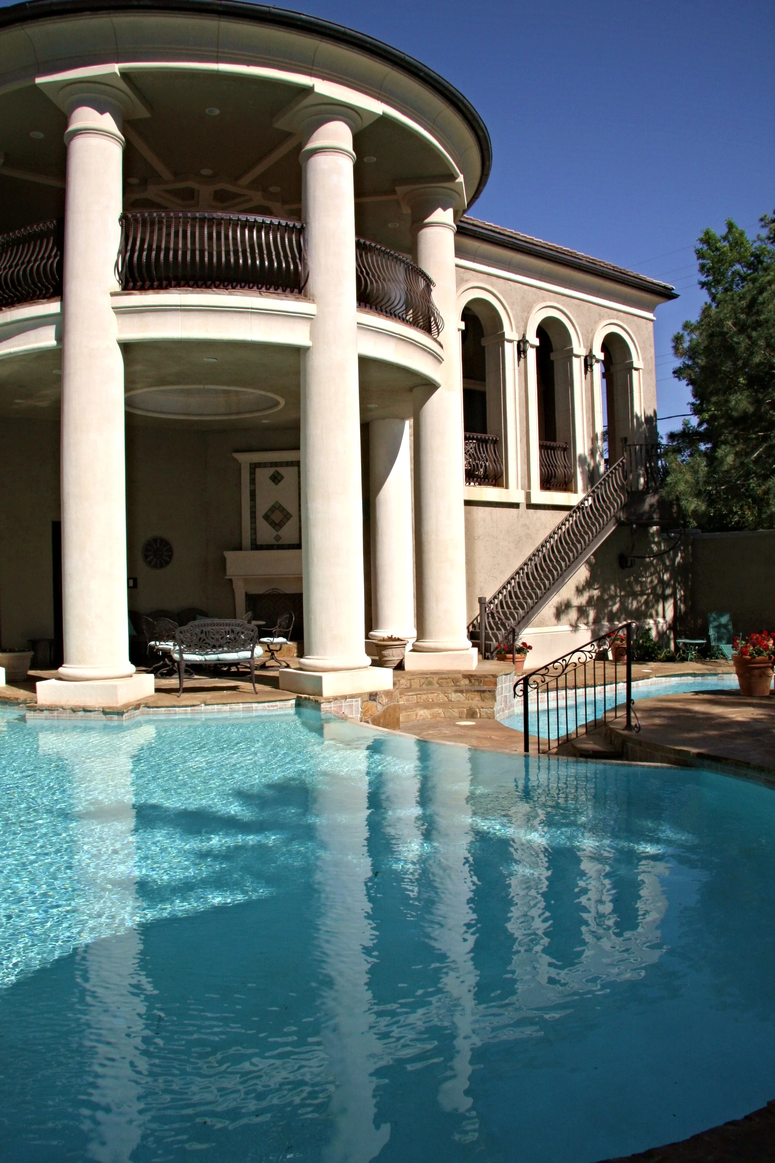 Pool.JPG