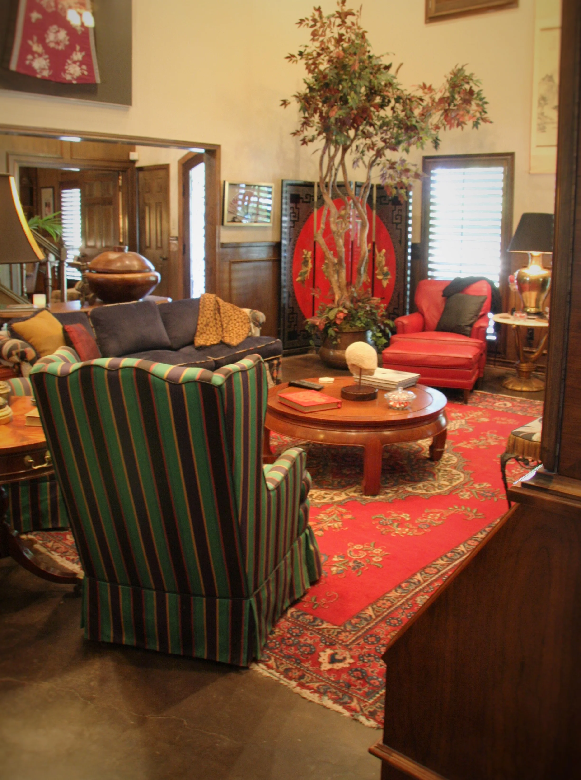 Living Room 1.JPG