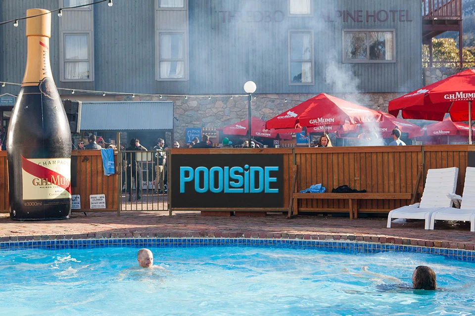 ThredboAlpineHotel_PoolSide_Bar&Entertainment_Signage
