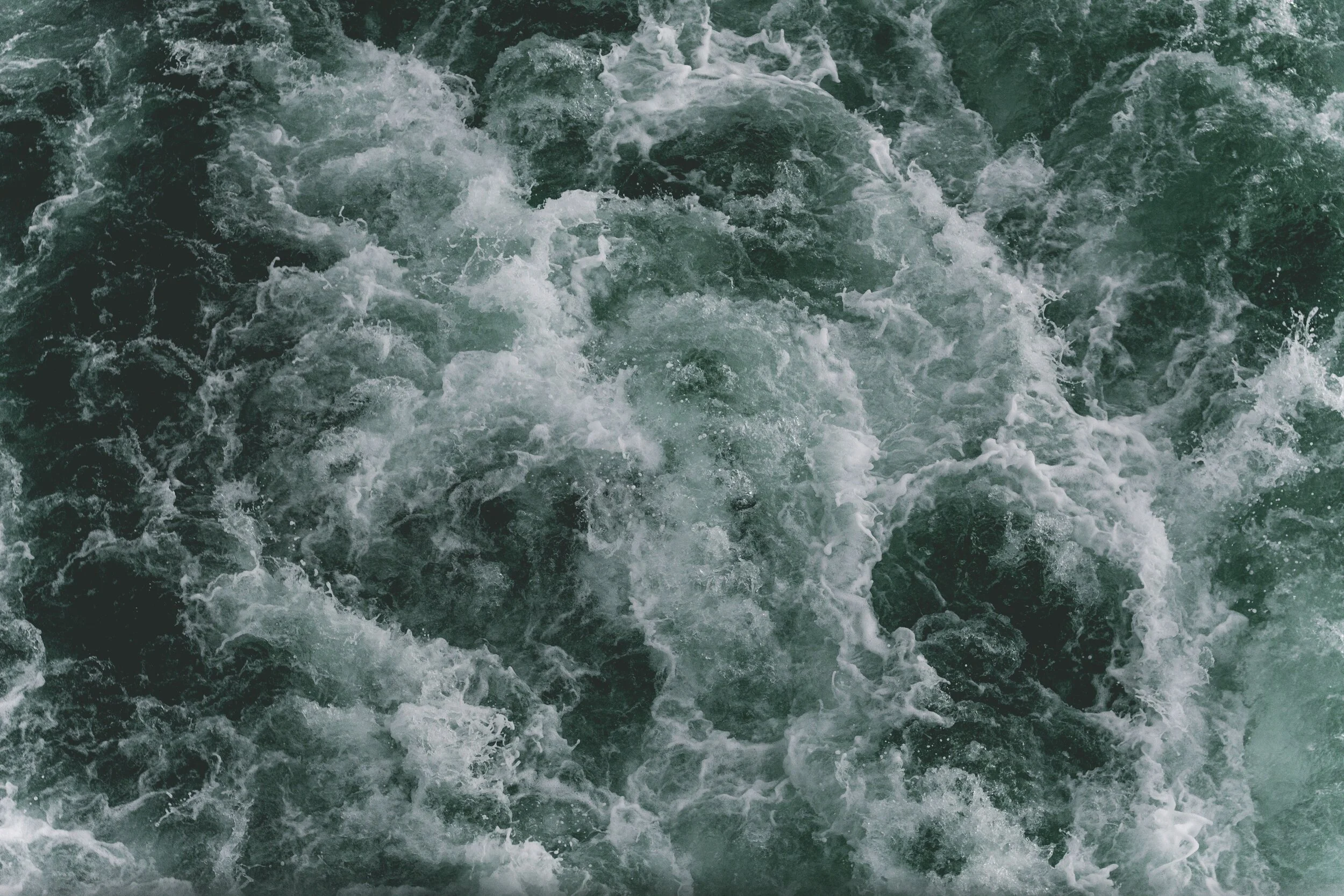 ocean-waves-1646311.jpeg