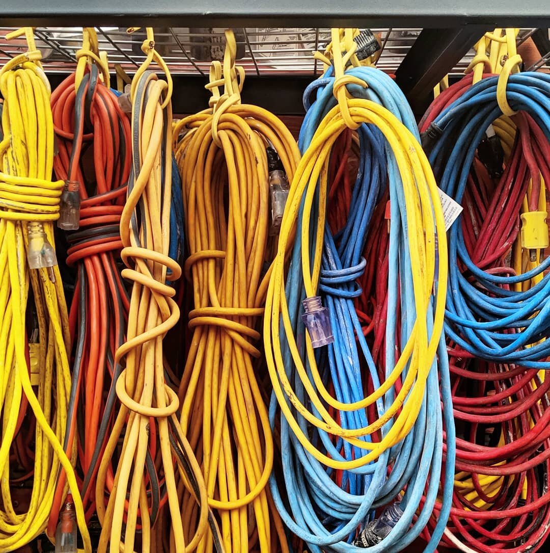 Extra organized at the shop rn⚡🔌🌈
.
.
.
.
.
.
.
.
.
#asagormanbuilder #building #custombuilding #construction #organization #thingsorganizedneatly #toolsofthetrade #carpentry #portlandmaine