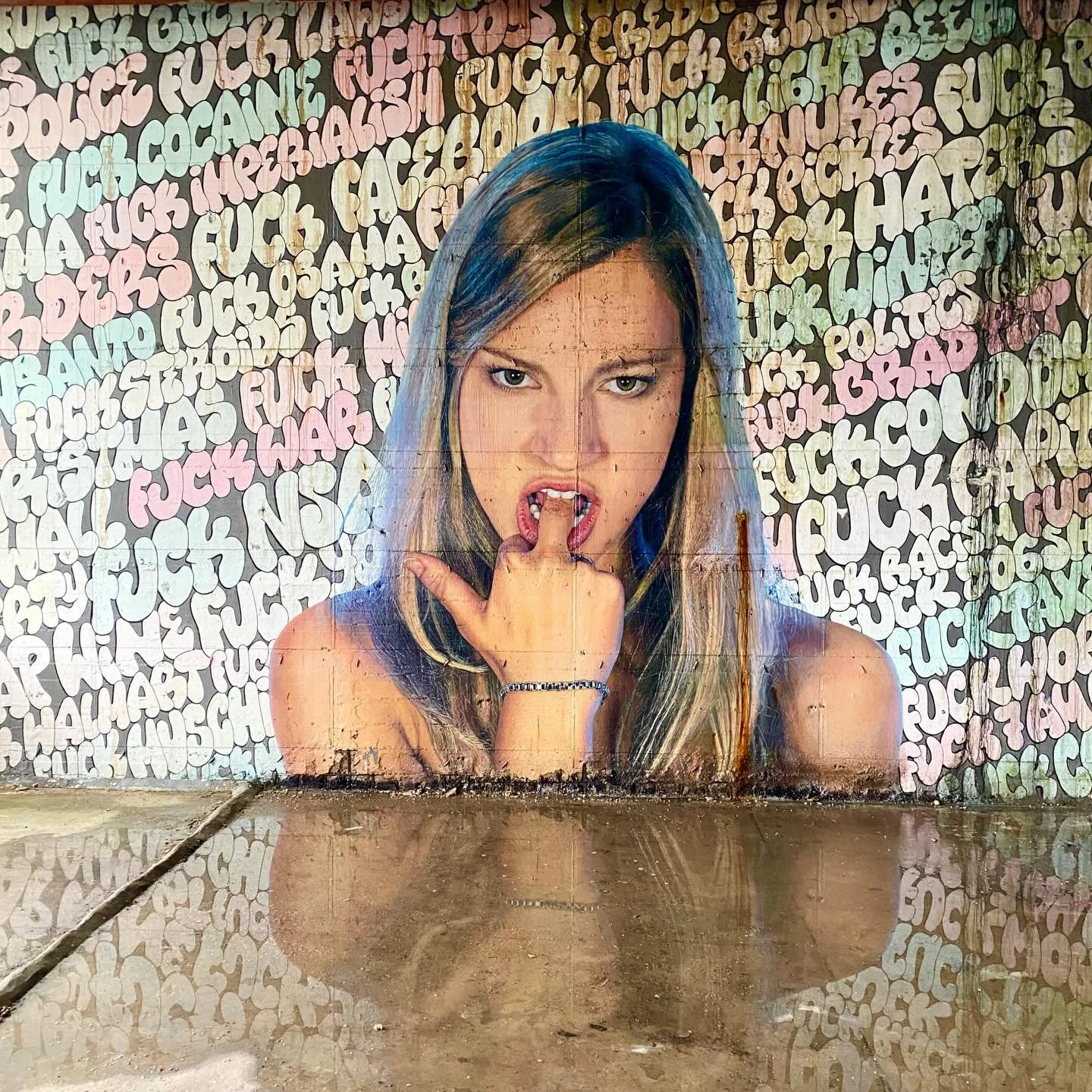 Urban Utopia goes Teufelsberg

Neulich waren wir auf dem Teufelsberg&hellip; welch beeindruckende und geschichtstr&auml;chtige Kulisse und zudem ein `Stell Dich ein&acute; der weltweiten Wandbemalungsszene. Hier &uuml;berlagern und beleben sich Gesch