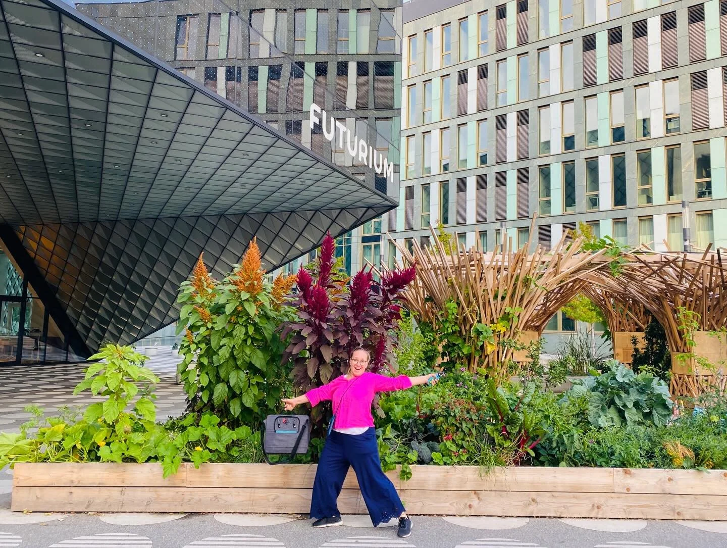 SUPERLAND restart soon &hellip; 

In zwei Wochen ist meteorologischer Fr&uuml;hlingsanfang! 

In einem Monat beginnen wir mit einer ersten Pflanzung und Ansaat! 

Im Mai folgen die frostempfindlichen Pflanzen und dann wird das Superland bald wieder d