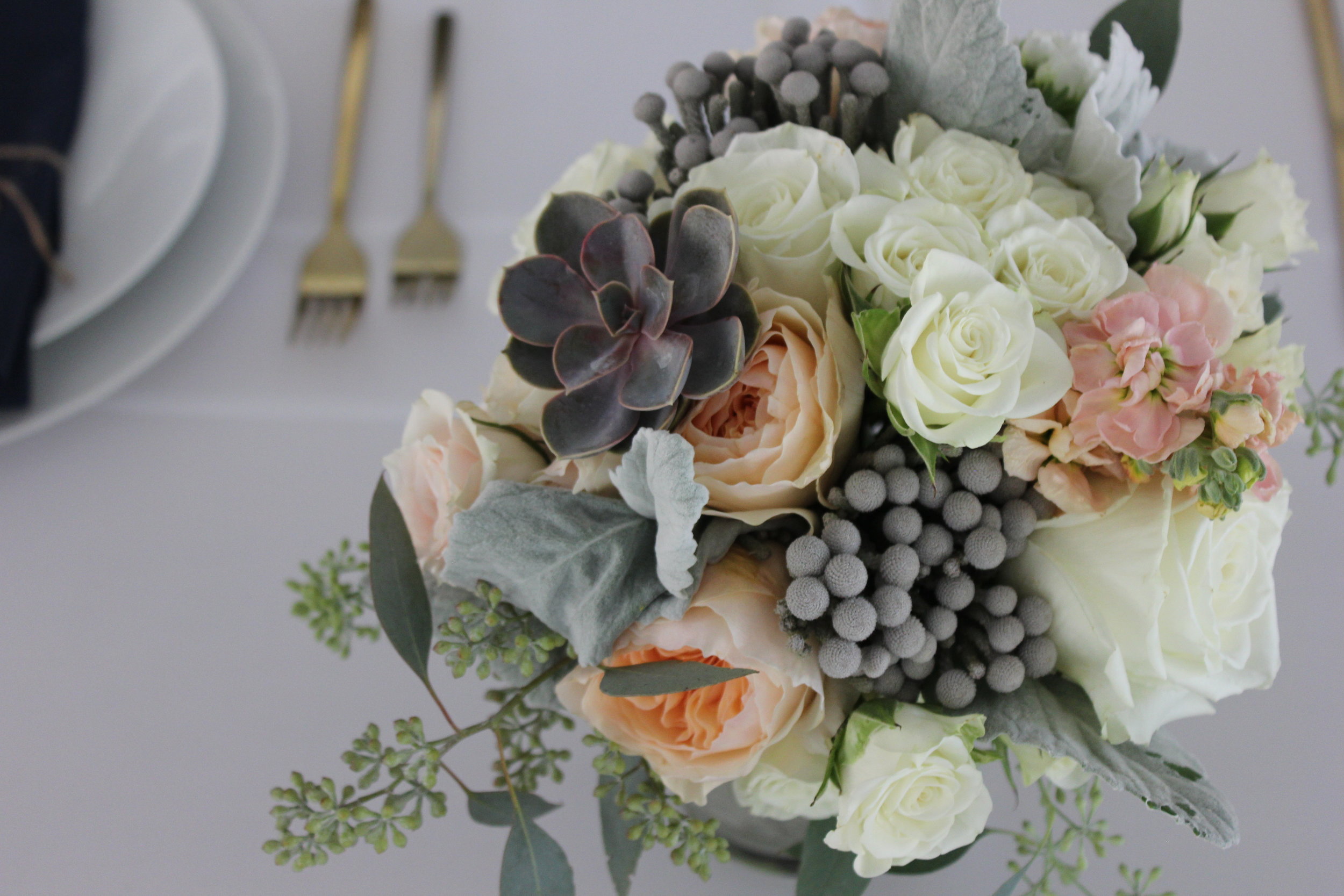 white_pink_bridal_bouquet.JPG