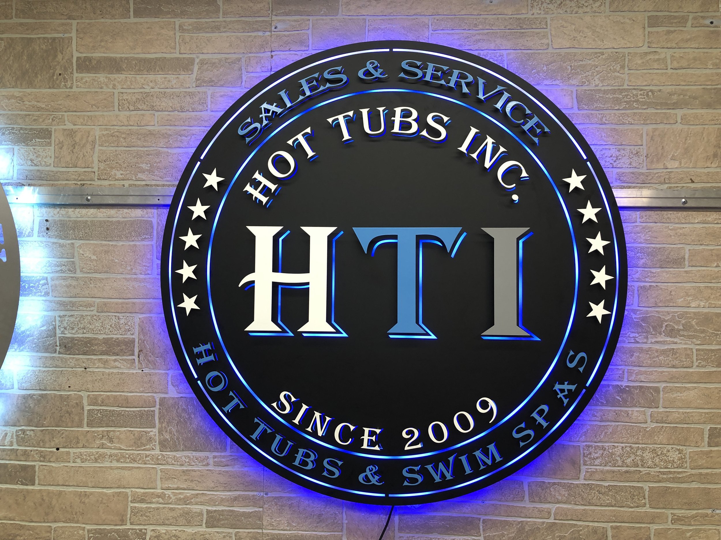 Hot Tubs Inc multi layer back lighting (2).JPG