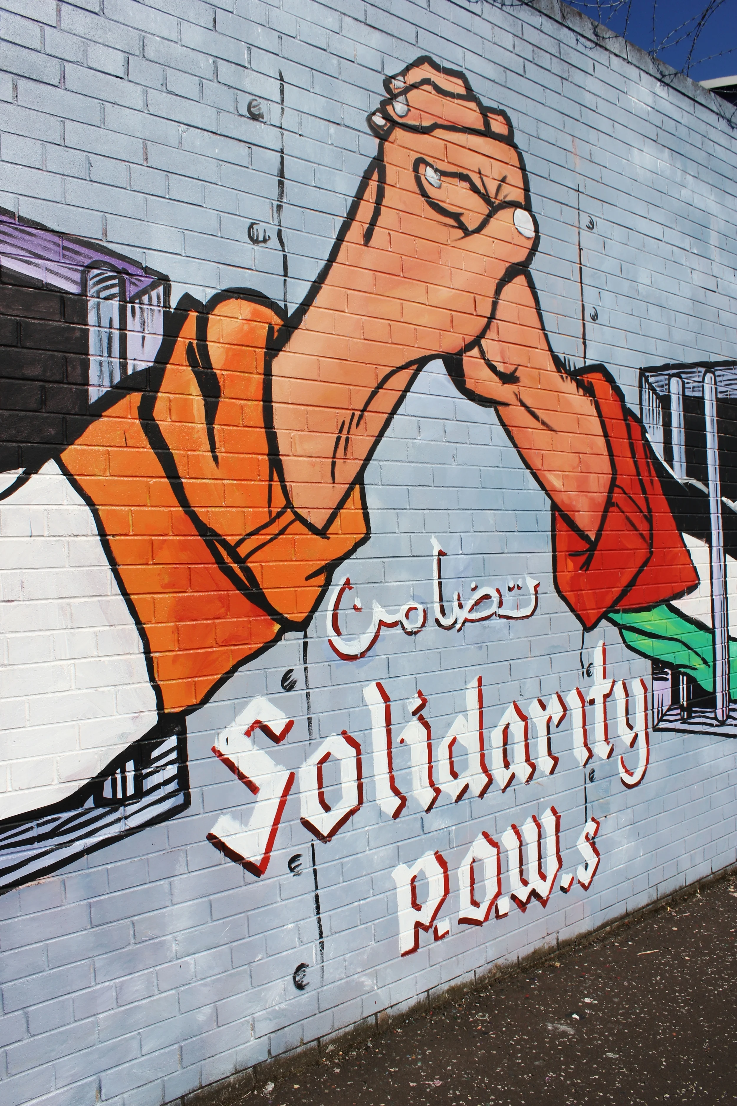  Besides the political tensions and history that surrounds the city, Belfast is known for the murals that cover "peace lines" - walls or barriers built between Irish nationalist and unionist neighborhoods. Not all of the murals are about Ireland poli
