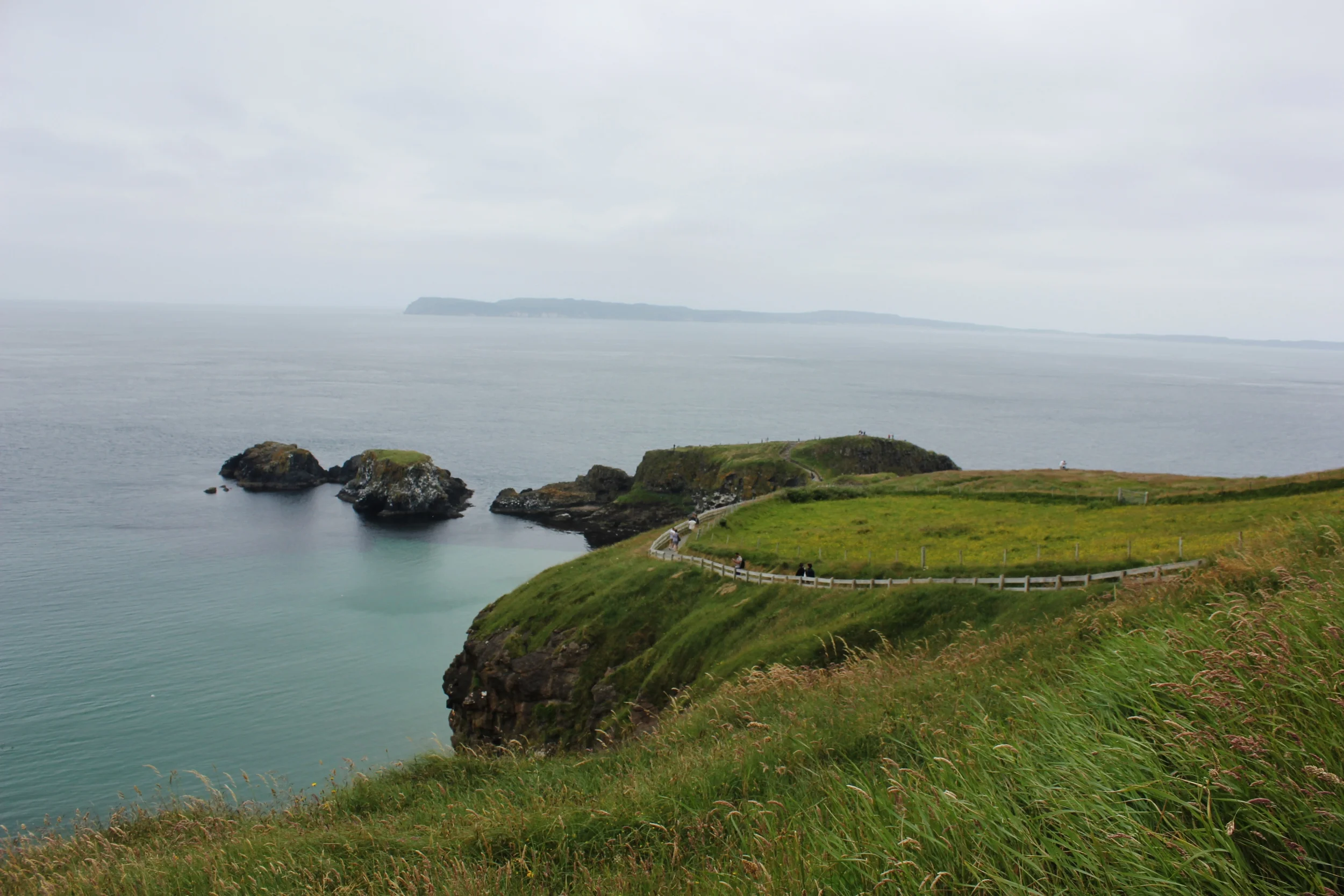  Carrick-a-Rede Rope Bridge in County Antrim, Northern Ireland. 