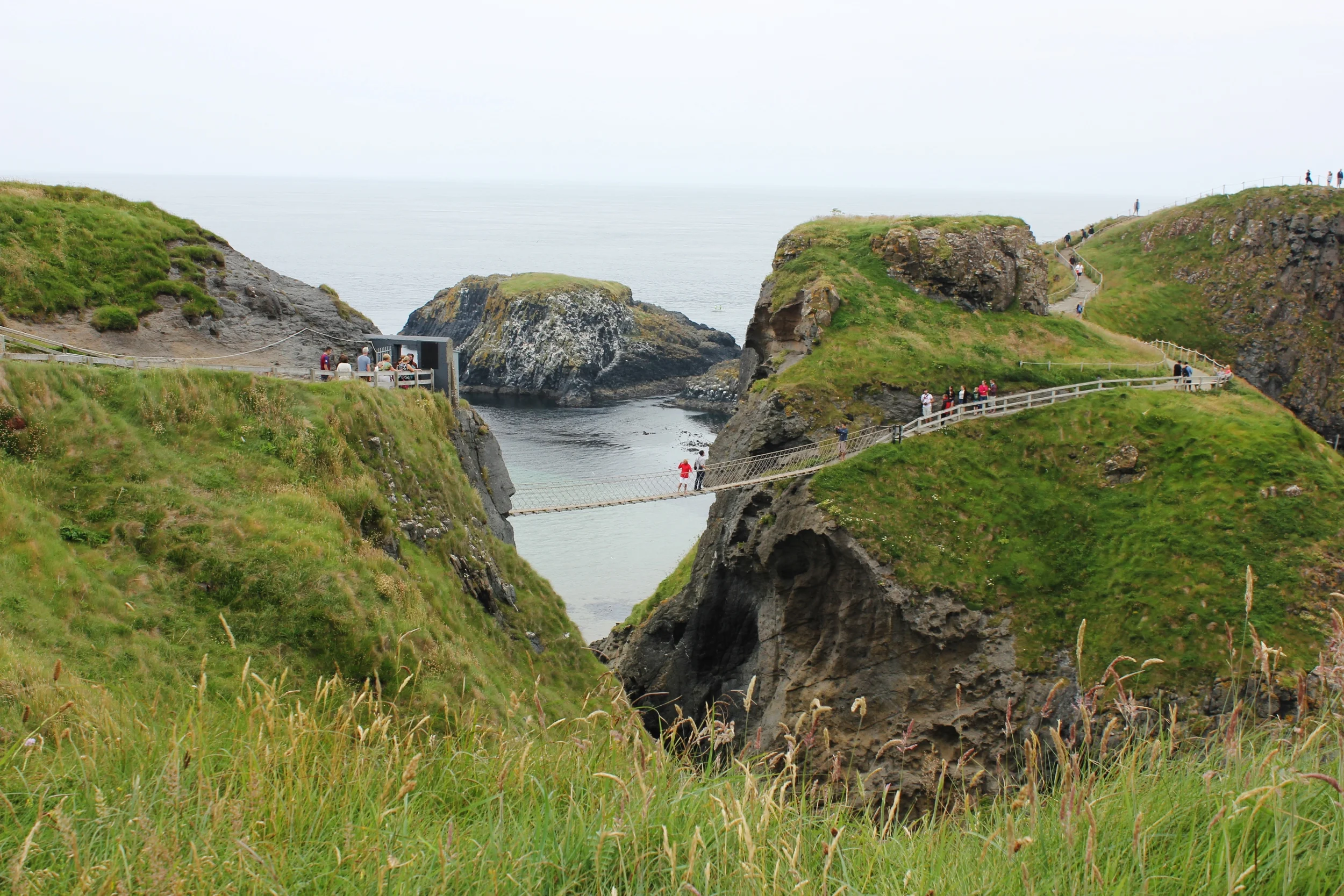  Carrick-a-Rede Rope Bridge. 