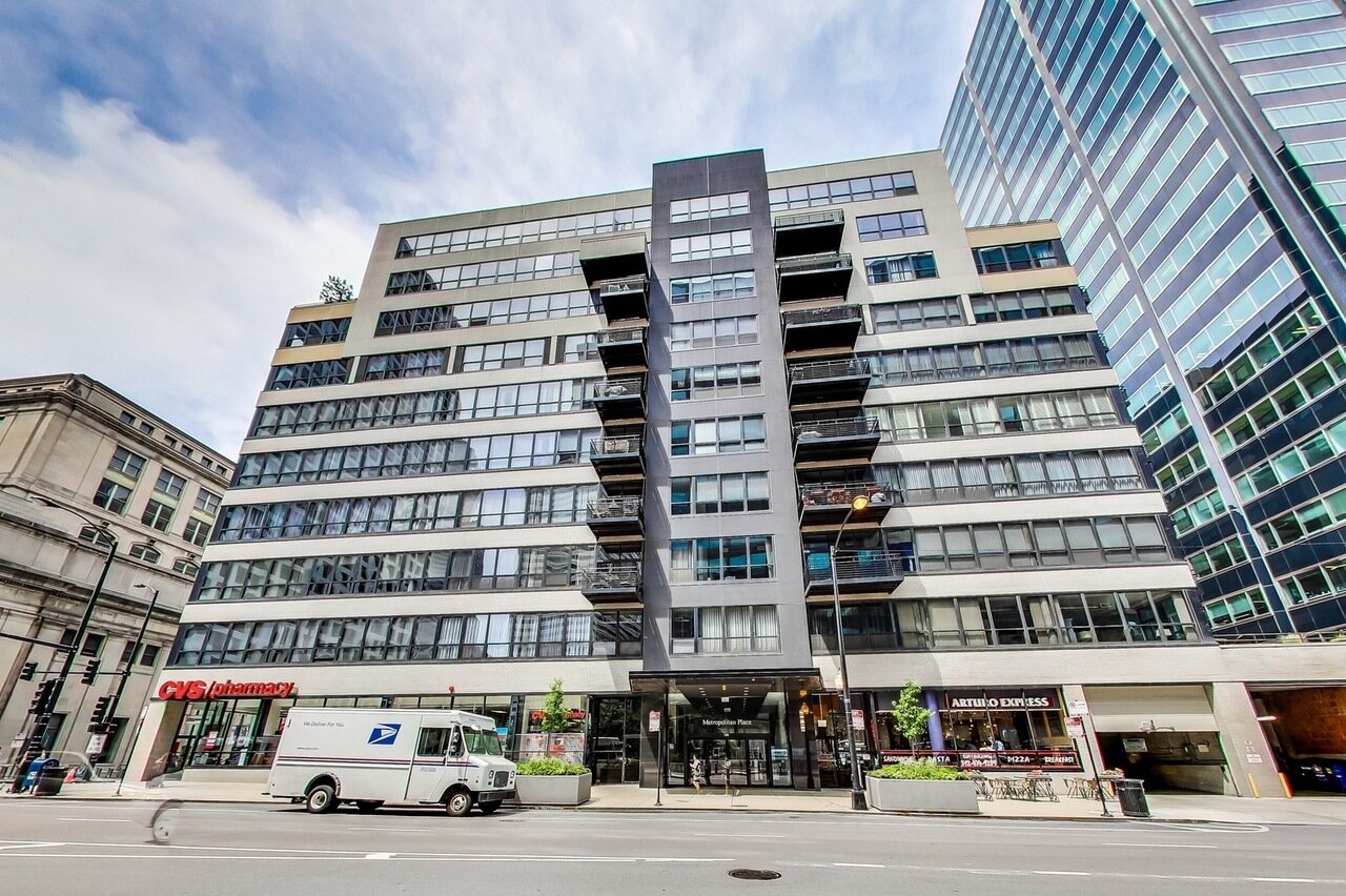 130 S Canal St #605 | $2,800/mth