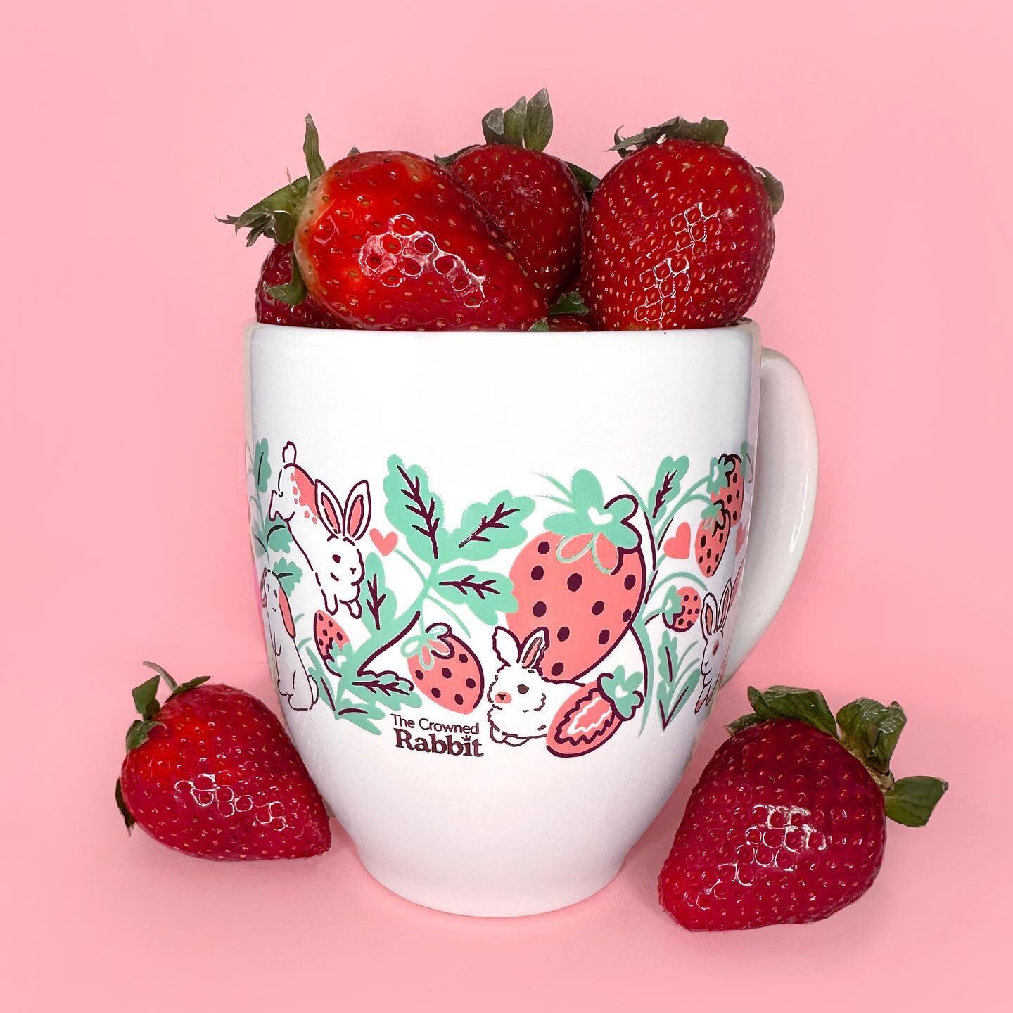 Strawberry mug sample is here! The mug is such a great size and the artwork came out so pretty 🥹 This ceramic mug holds 15oz of your favorite drink and is dishwasher and microwave safe. The artwork is permanent and printed with eco-friendly inks mad