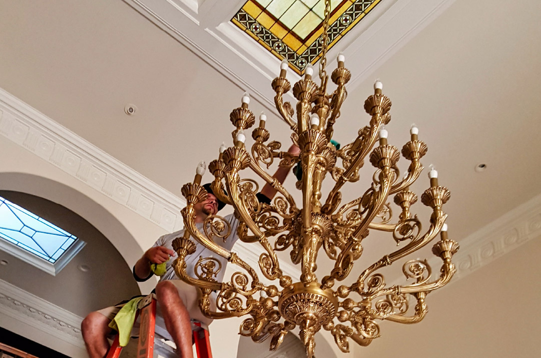 Chandelier  Cleaning