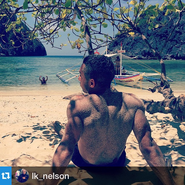 #Repost @lk_nelson with @repostapp. ・・・ Beach Bumming... ✌️✌️✌️ #tapiutanisland #elnido #elvibora