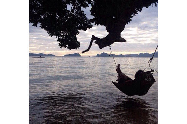 Hello-El-Nido-Hammock_1024x1024.jpg