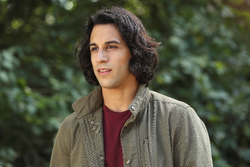 In Photo: Aladdin (Deniz Akdeniz)