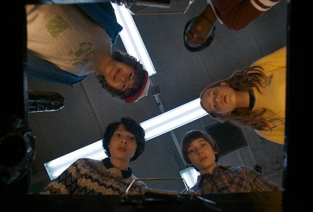 stranger-things-season-2-episode-3-sadie-sink-gaten-matarazzo-lucas-mclaughlin-finn-wolfhard-noah-schnapp.jpg