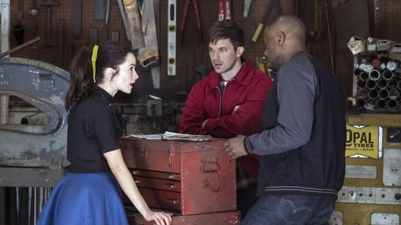 timeless-season-2-episode-2-the-darlington-500-nbc.jpg