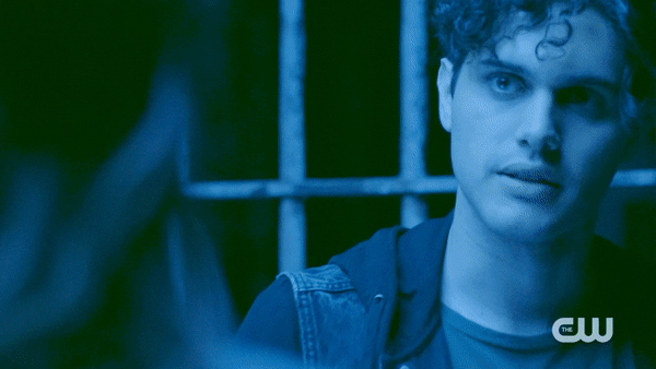 Legacies 103 14.gif