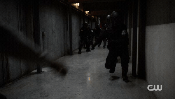 Arrow 705 1.gif