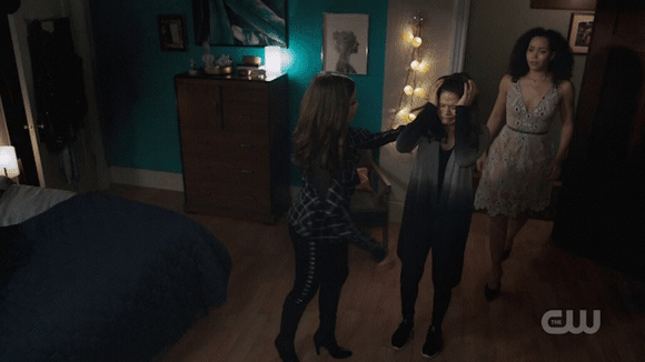 CHARMED 105 6.gif