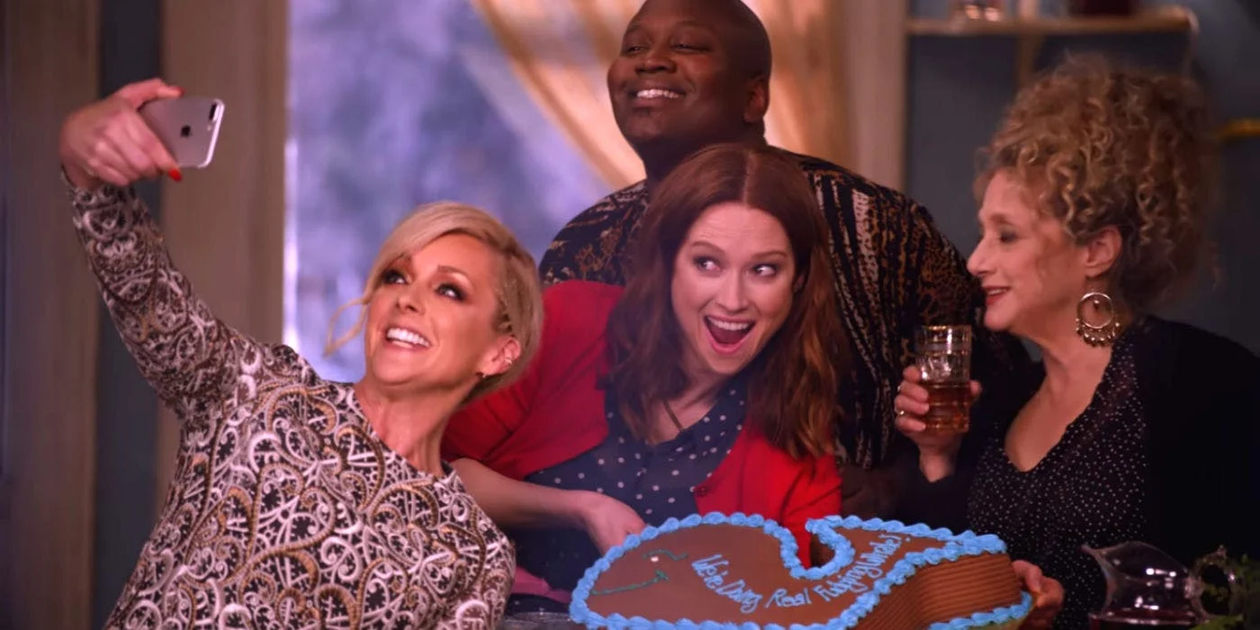 Unbreakable-Kimmy-Schmidt-Season-4-Cliffhanger.jpg