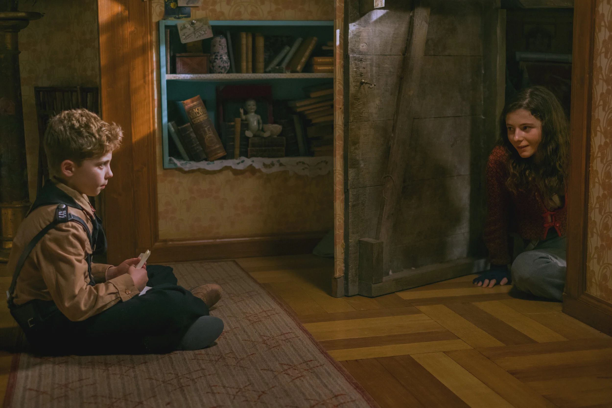 An Interview With Thomasin McKenzie From Jojo Rabbit By Jeff Mitchell An Interview With Thomasin McKenzie From Jojo Rabbit By Jeff Mitchell