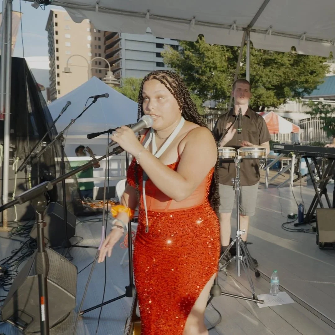 The Blind Reggaetonera