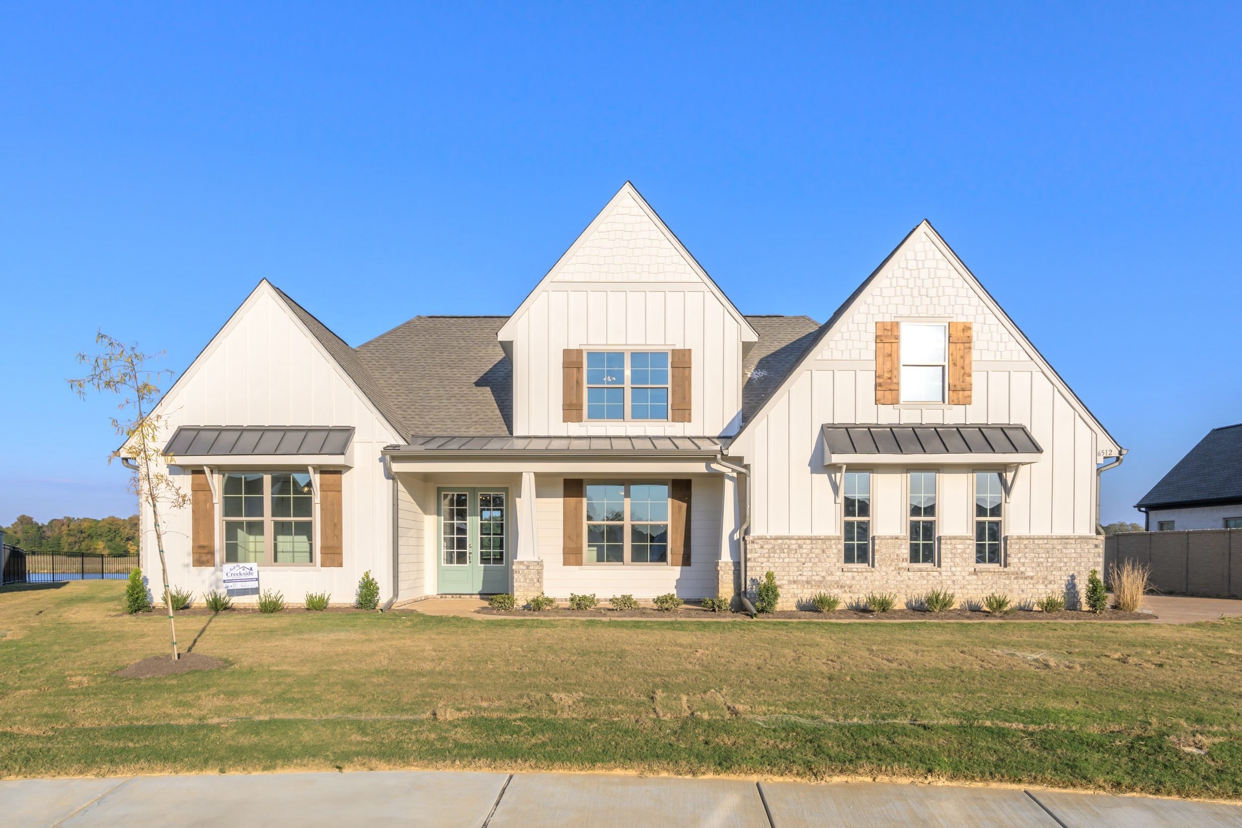 The Oxford, shown in Craftsman Elevation