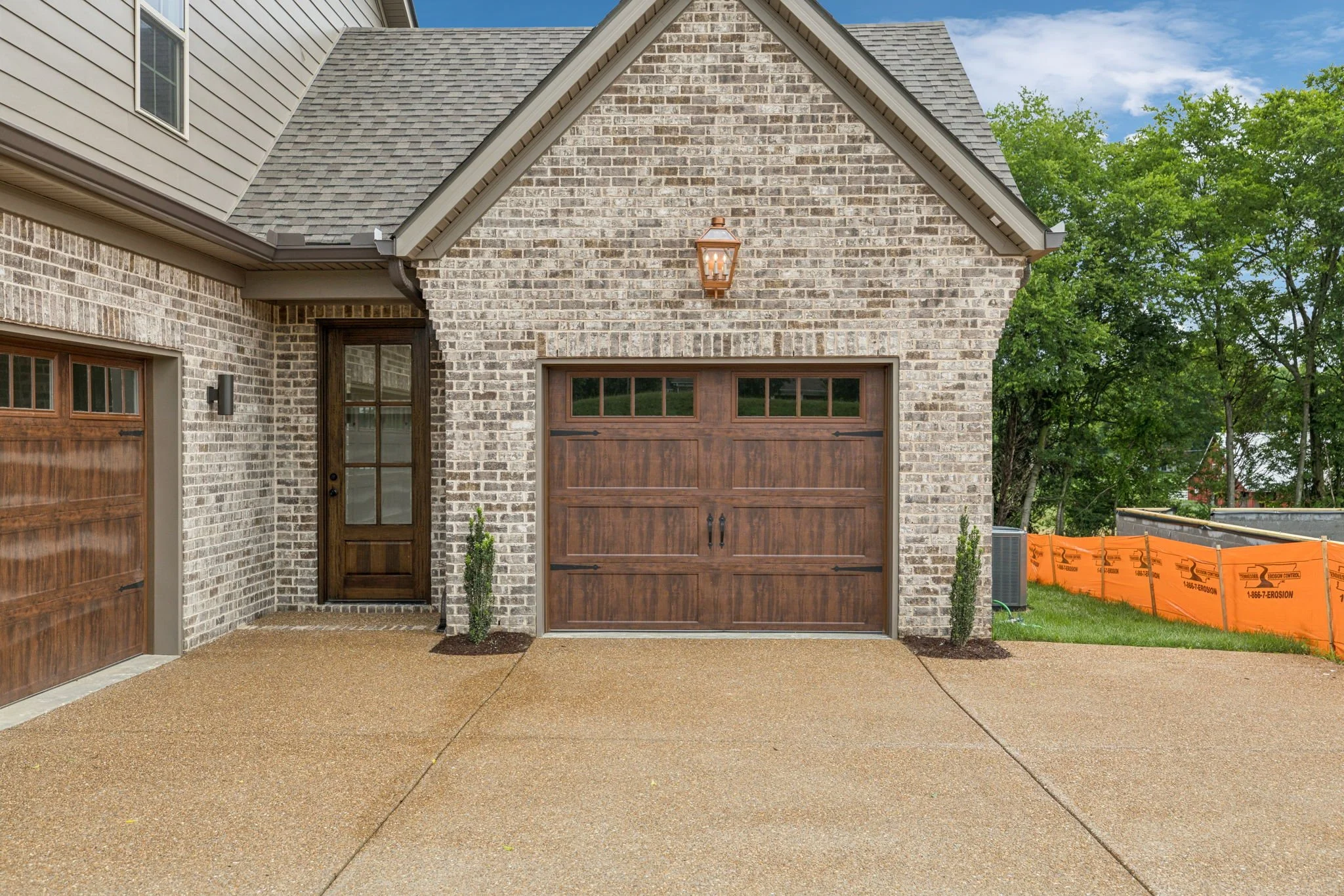 7-web-or-mls-217 Bellsford Rd - 007.jpg