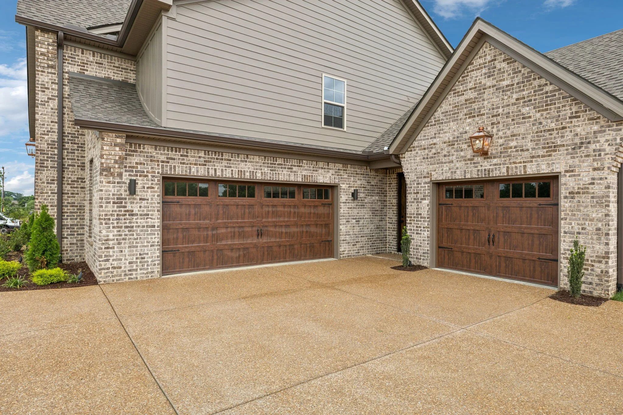 8-web-or-mls-217 Bellsford Rd - 008.jpg