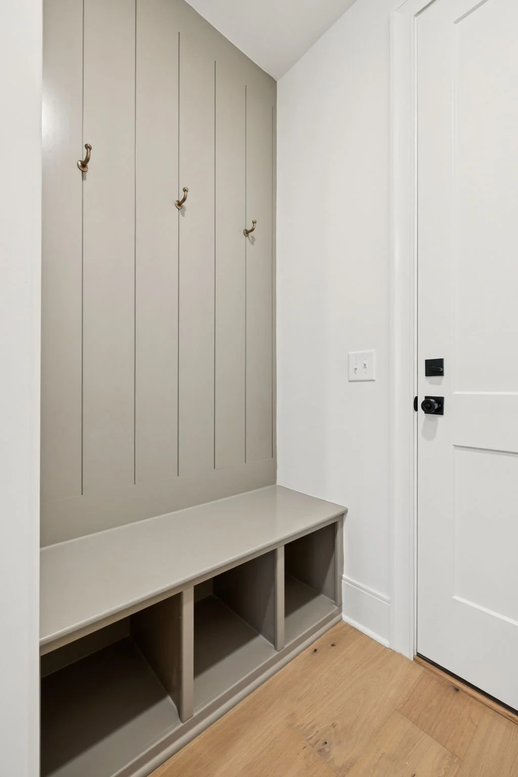8-web-or-mls-213 Bellsford Rd - 013.jpg