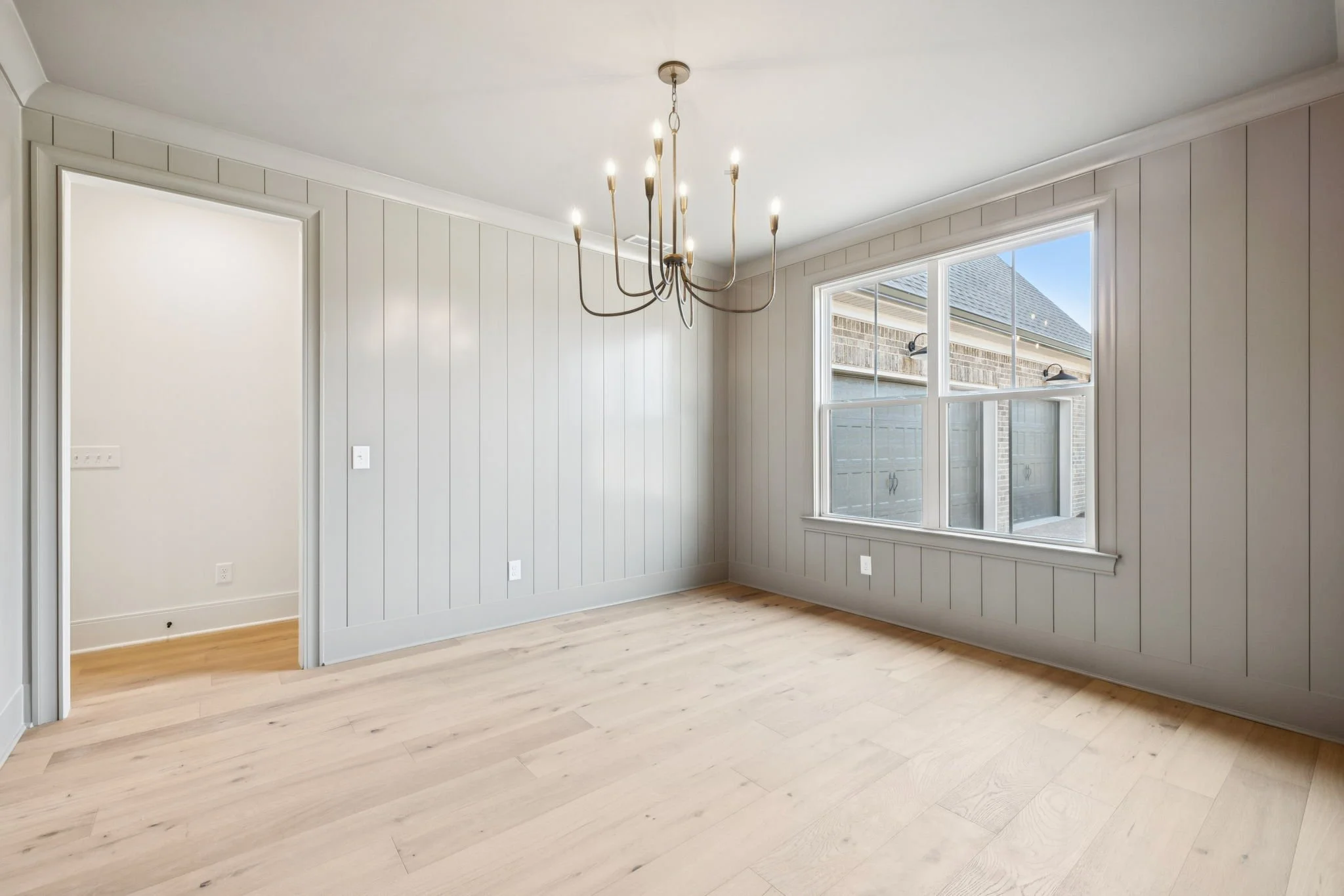 20-web-or-mls-213 Bellsford Rd - 025.jpg