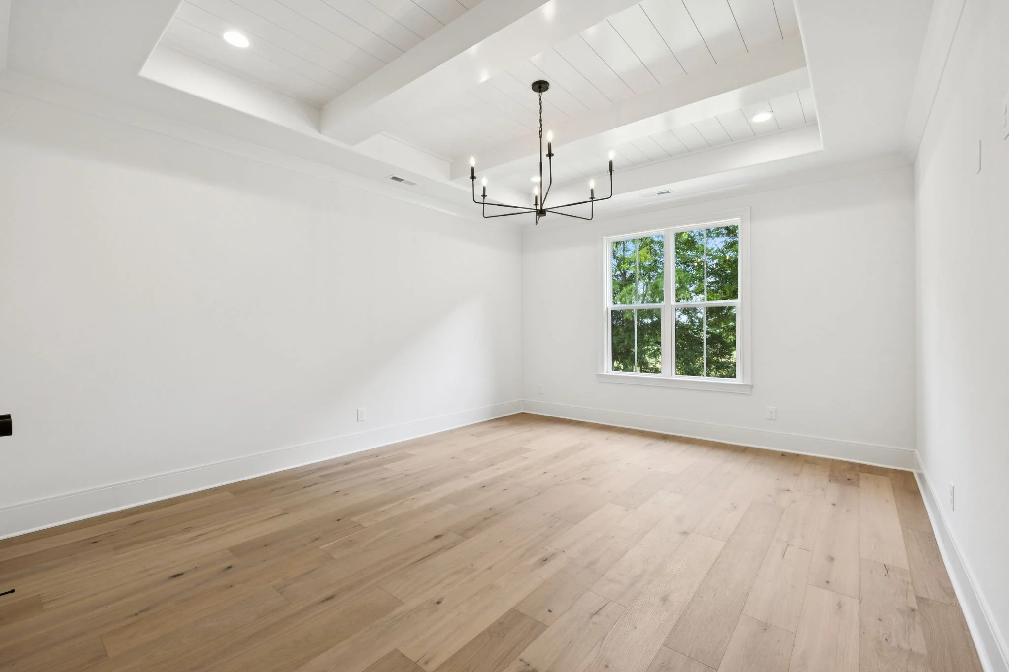 31-web-or-mls-213 Bellsford Rd - 036.jpg